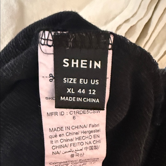 SHEIN Black and Brown Scalloped Button-Down Tops - Picture 2 of 8